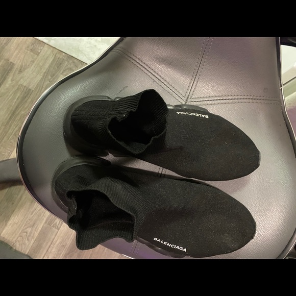 Men Balenciaga Sock Trainers ( Very authentic) - Picture 2 of 3